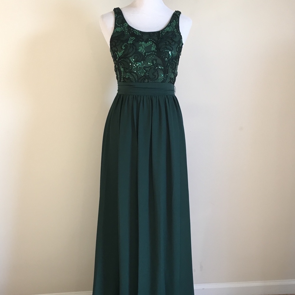 Belle Badgley Mischka long green dress